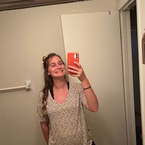 Meet your Posher, Cassandra